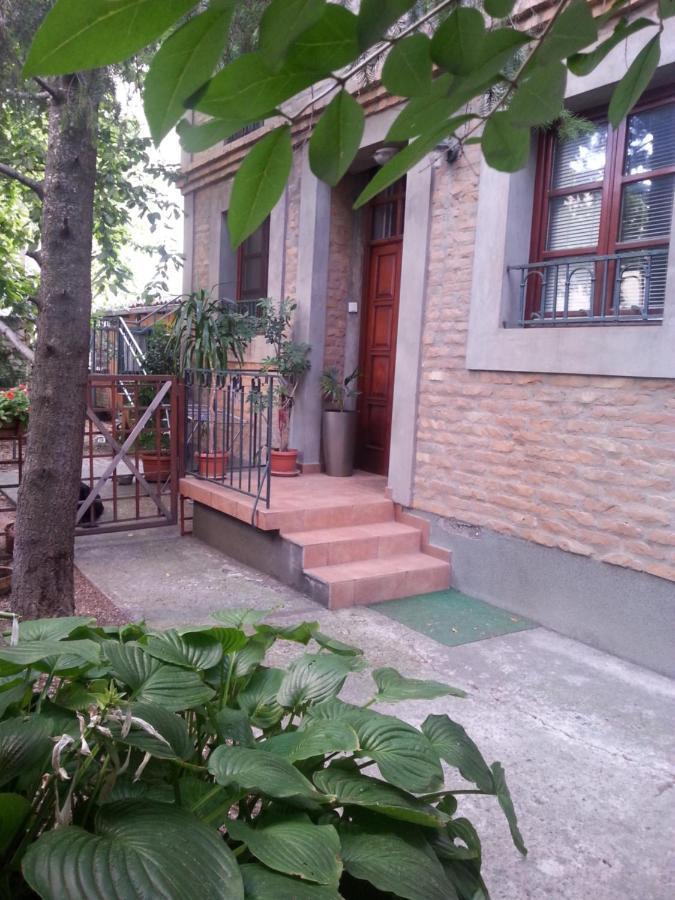 Studio Hram Belgrado Buitenkant foto