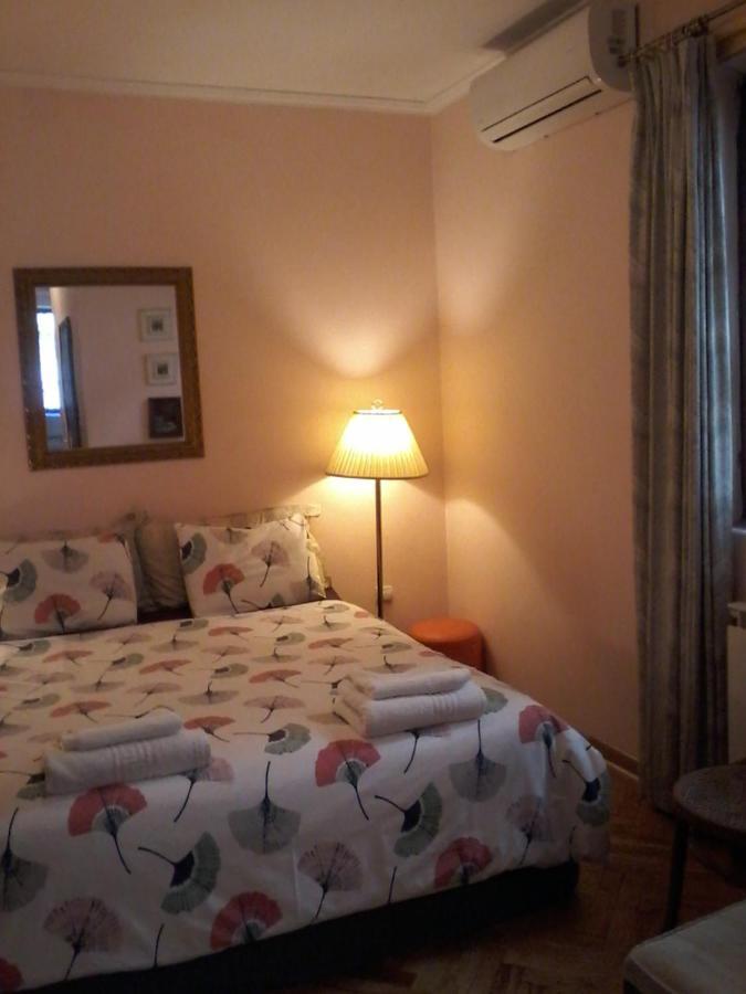 Studio Hram Belgrado Buitenkant foto